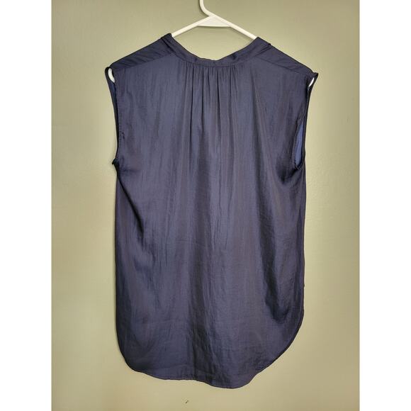 Women's Ann Taylor Loft Navy V Neck Sleeveless Blouse XS - Picture 2 of 4
